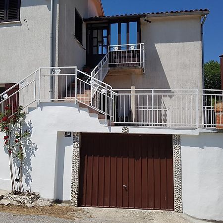 Apartment Labin Bagian luar foto